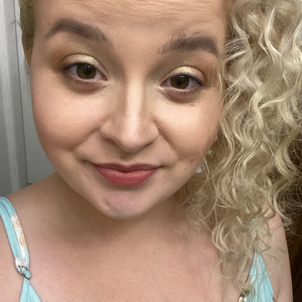 Meet your Posher, Kayla